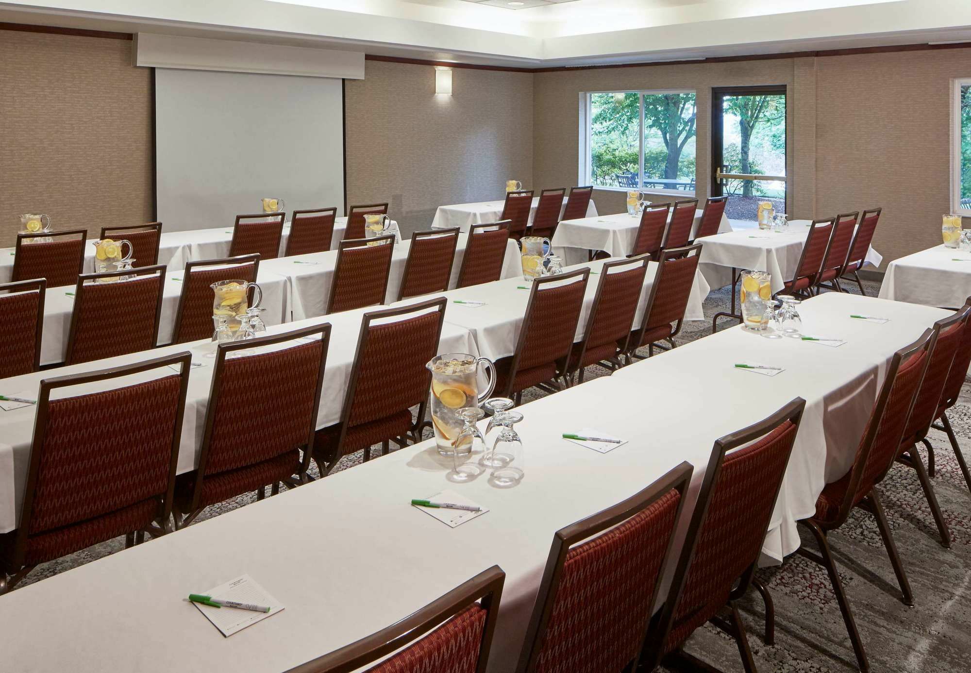 Courtyard By Marriott Portland Southeast/clackamas Hotel